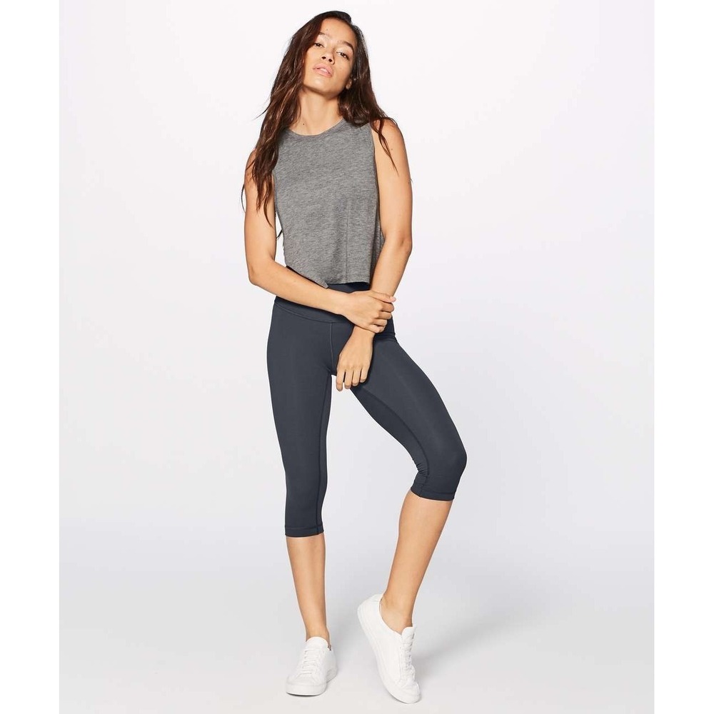 Lululemon Wunder Under Hi-Rise 1/2 Tight‎ *Full-On Luxtreme 17" Black Size 4
